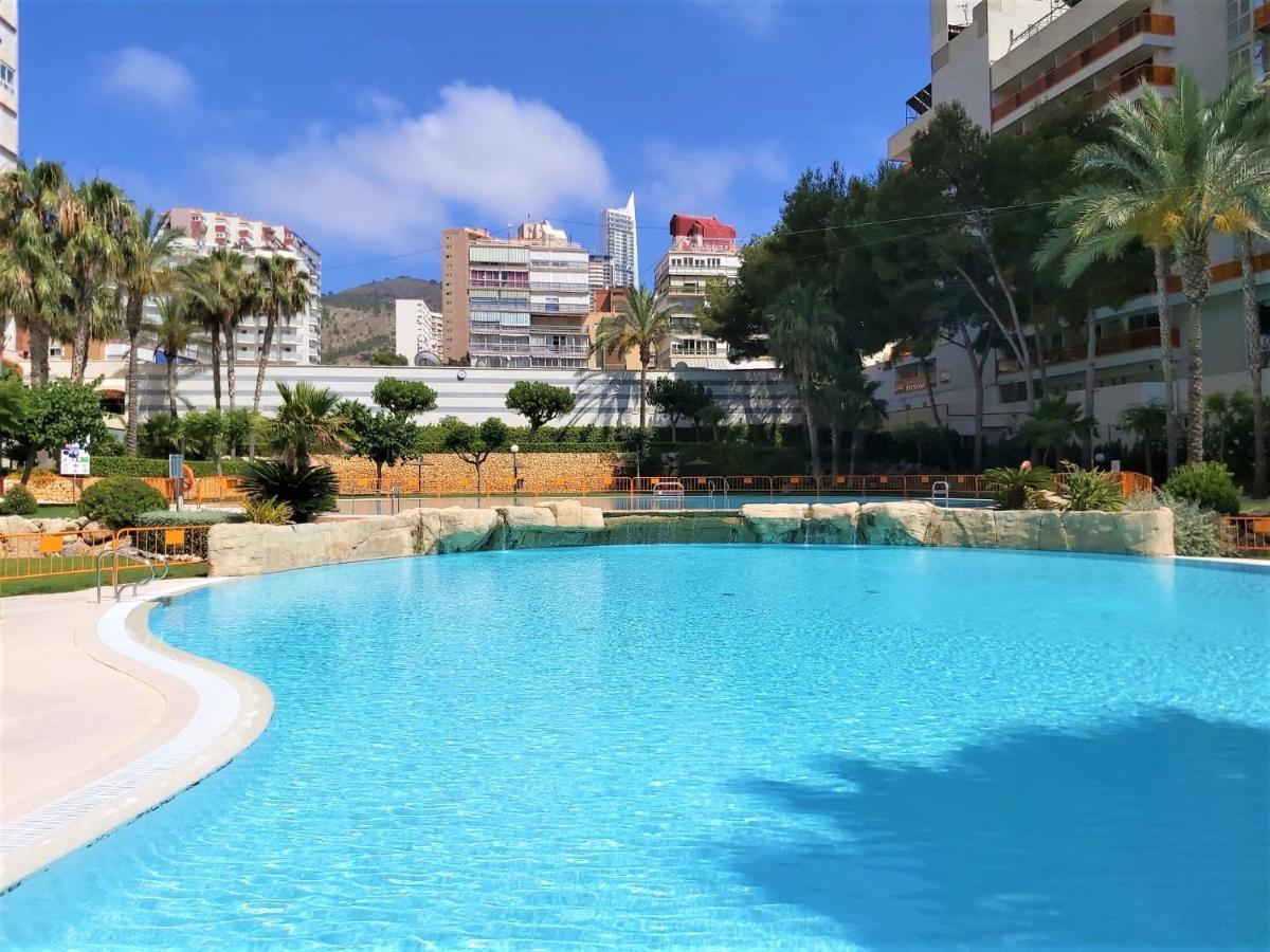 Gemelos 22-3-12 Benidorm Exteriör bild